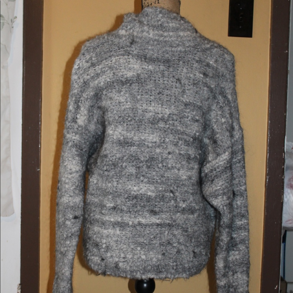 Sweater - Picture 2 of 4